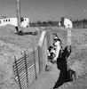 בנו רותנברג- כניסה למקלט עם מטפלת.png